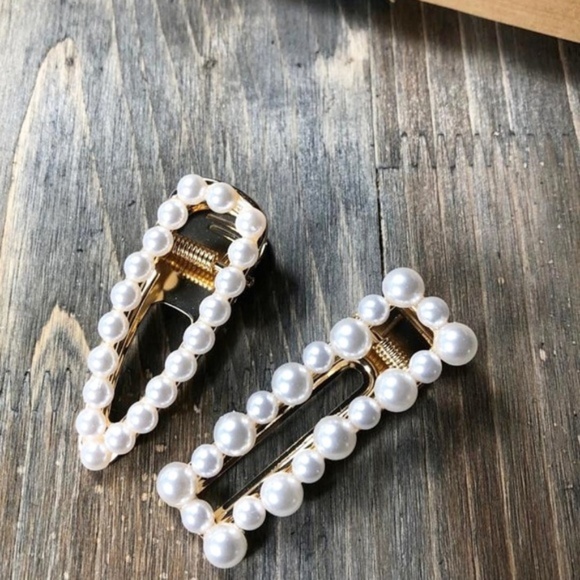 Alquimia Jewelry - WHITE PEARL HAIR BROOCHES